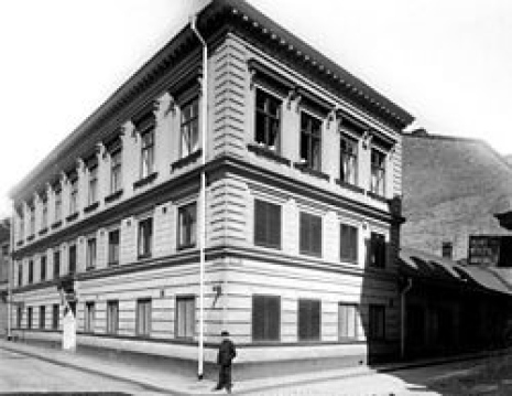 Pro Patrias barnbördshus vid Stora Badstugatan 22 på Norrmalm i Stockholm i maj 1915
